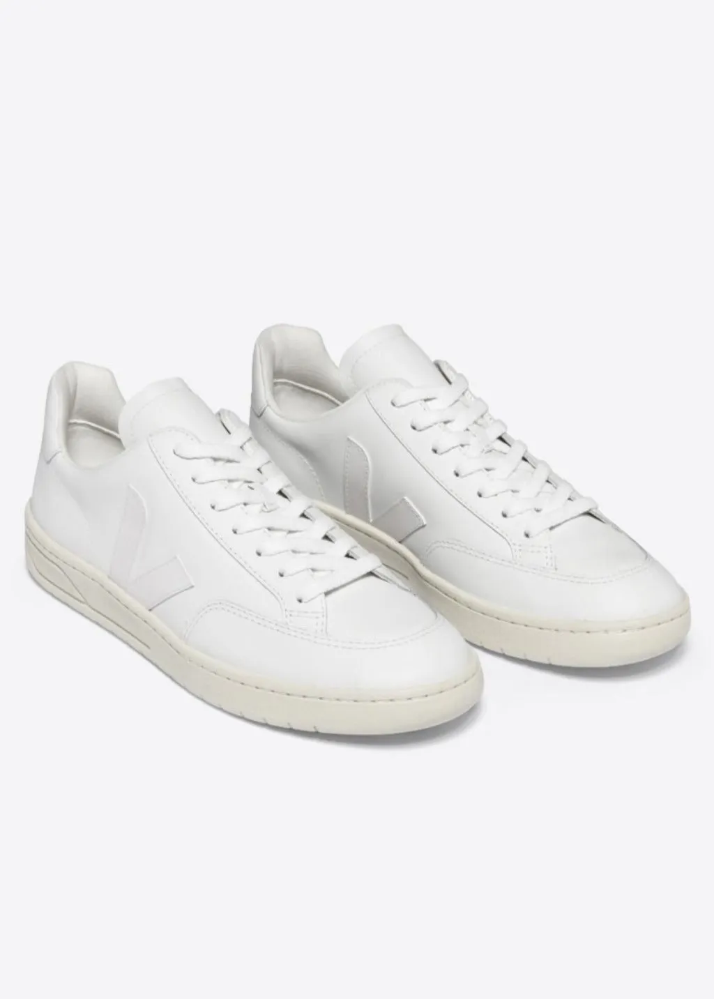 VEJA North America V-12 Leather in Extra White